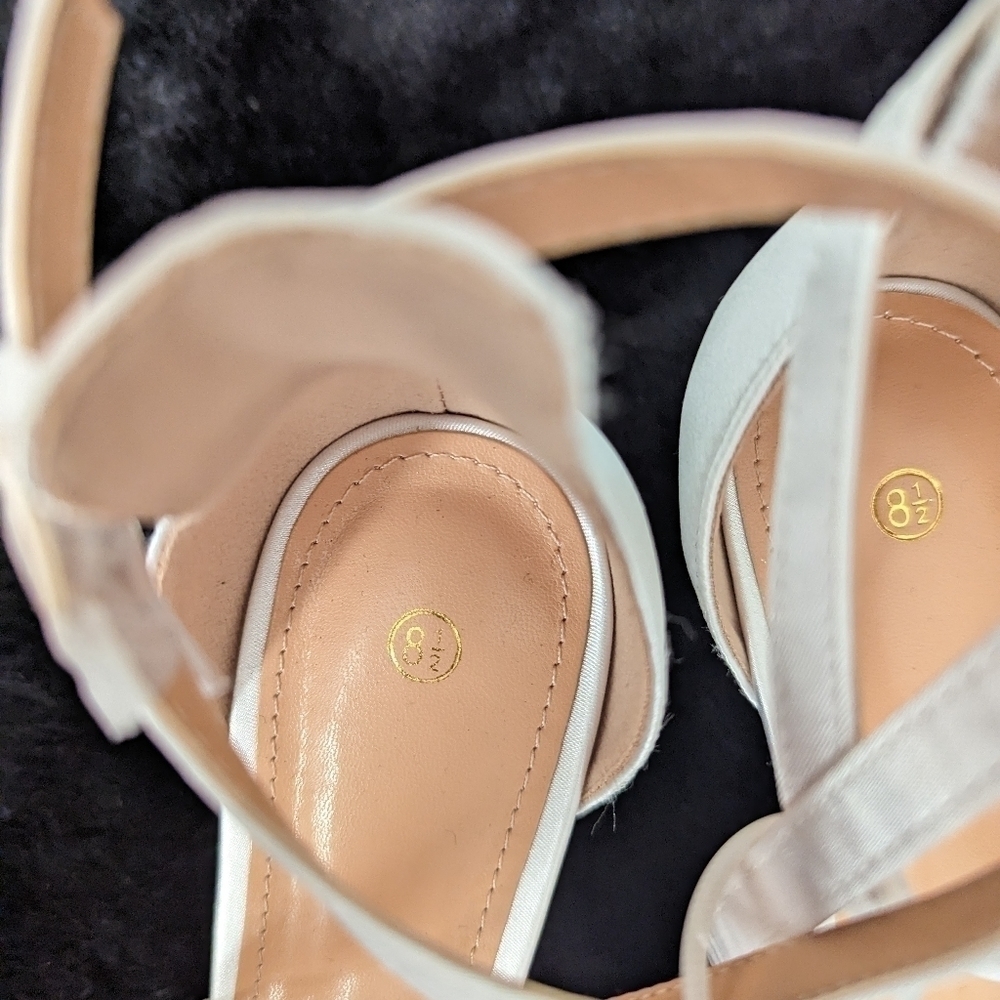 High Heels - Picture 5 of 5